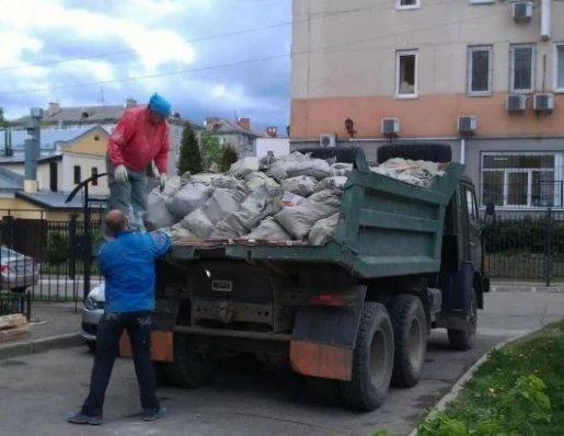 Вывоз строительного мусора (самосвалы, газели). Грузчики стоимость услуг и где заказать - Волгоград