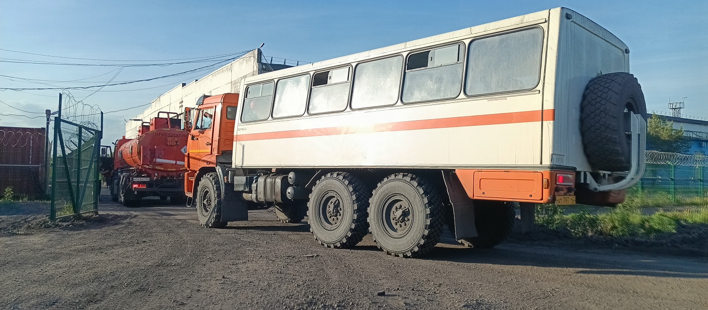 Вахтовые перевозки сотрудников автобусами и спецтехникой в Суровикино